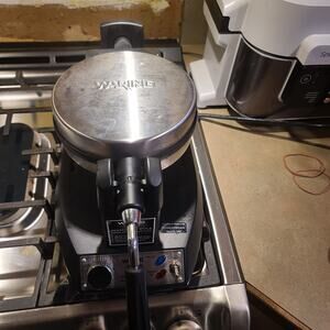 Waring Pro Belgian Waffle Maker WWM200SA Waffle Maker Professional
